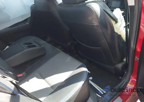 2018 Toyota Corolla Se z USA, uszkodzony, nr VIN 2T1BURHE7JC111170